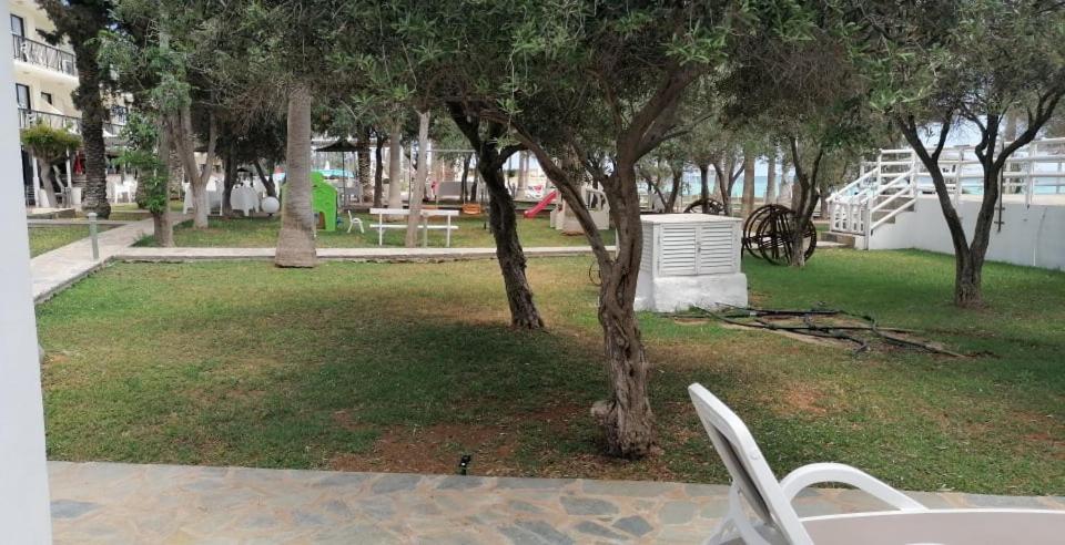 Simos Magic Beach Hotel Apts Ayia Napa Exterior foto